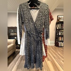 Leota Black and White Animal Print Long Sleeve Dress